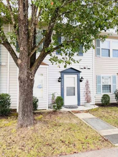 Main picture of 8262 McGuire Dr