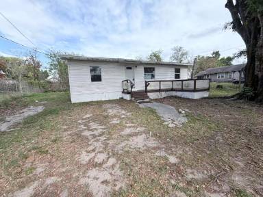 Main picture of 815 N Davis Ave