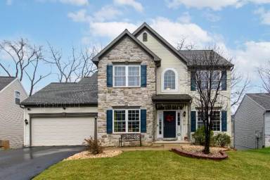 Main picture of 23 Hamlet Cir