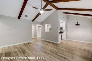 Main picture of 7109 Whispering Oaks Dr