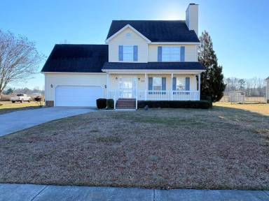 Main picture of 204 Ryan Way