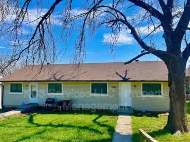 Main picture of 5027 N Bellaire Ave