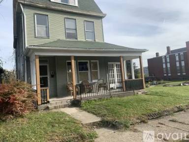 Main picture of 317 Shaw Ave