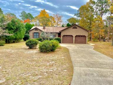 Main picture of 806 Crane Dr