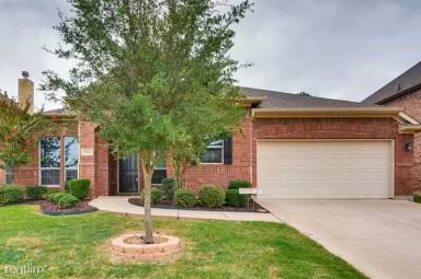 Main picture of 6301 Weaver Dr
