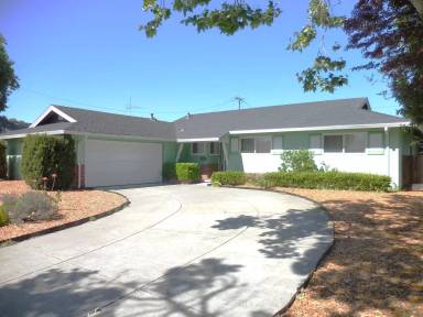 Main picture of 143 Kit Carson Way