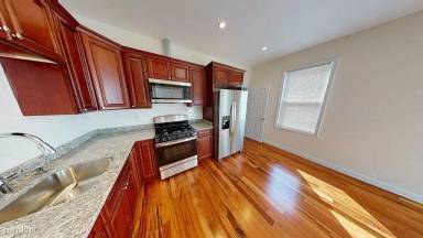 Main picture of 192 Amory St
