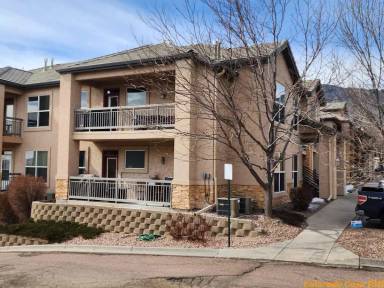 Main picture of 605 Cougar Bluff Pt