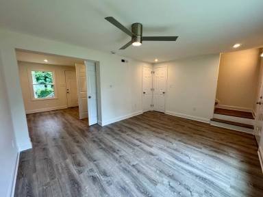 Main picture of 223 Smith St