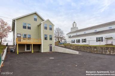 Main picture of 470 Fulton St