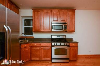 Main picture of 2502 N Southport Ave