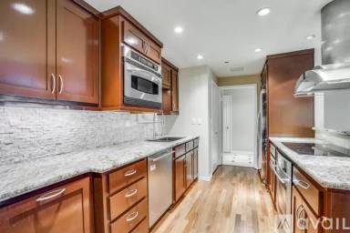 Main picture of La Tour Condominiums