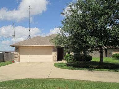 Main picture of 104 Jocelyn Cir