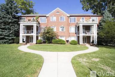 Main picture of 2204 Kenwood Blvd
