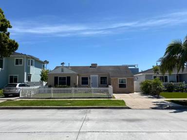 Main picture of 1351 Beryl St