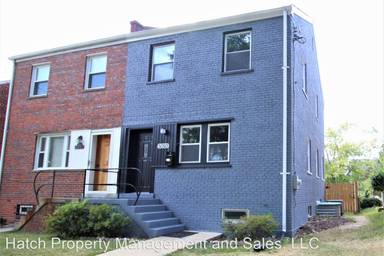 Main picture of 5050 11th St NE