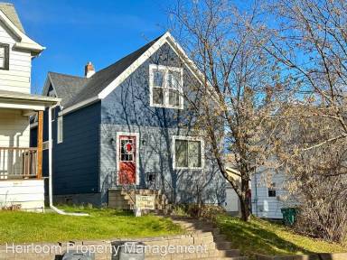 Main picture of 516 N 16th Ave E