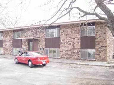 Main picture of 7 12th Ave NE