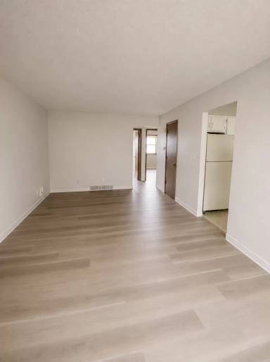 Main picture of 425 Jeffrey Ln