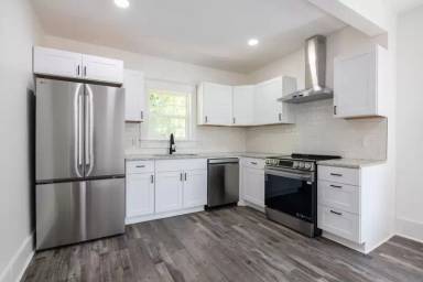 Main picture of 1003 28th Pl S