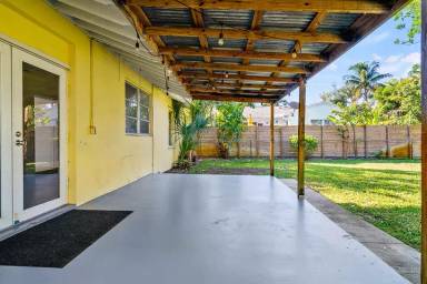 Main picture of 5603 S Olive Ave