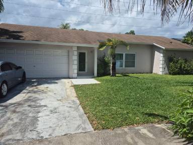 Main picture of 1543 N Bluebird Ln