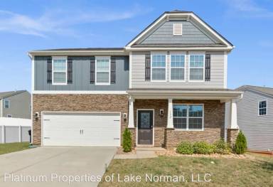 Main picture of 152 Atwater Landing Dr