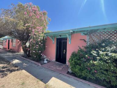 Main picture of 250 W Laguna St