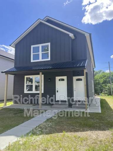 Main picture of 1602 Quill St