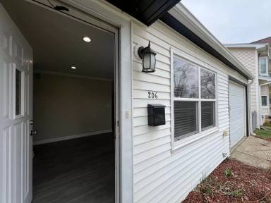 Main picture of 206 Raupp Blvd