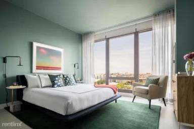Main picture of 1000 West Adams Cond
