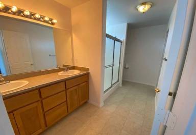 Main picture of 20816 Comet Ln