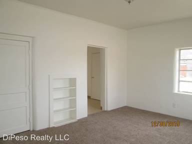 Main picture of 504 E 5th St