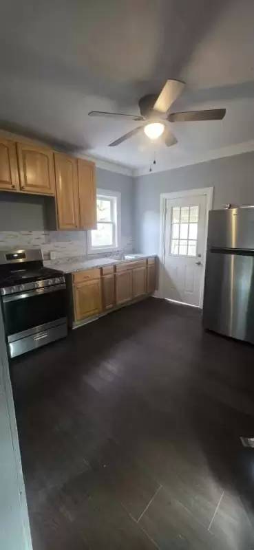 Main picture of 268 W Hudson St