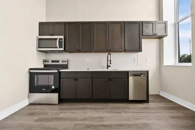 Main picture of 22 N King St