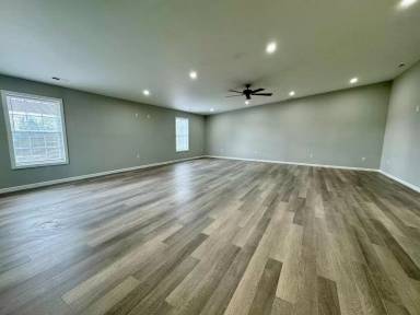 Main picture of 105 Gerald Bryant Rd