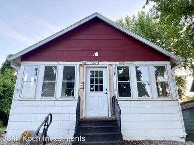 Main picture of 613 S 3rd Ave