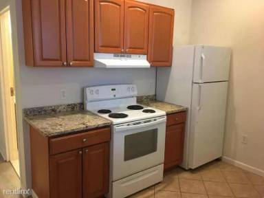 Main picture of 735 Walnut St