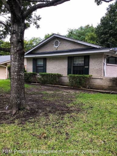Main picture of 2501 Woodlawn Dr