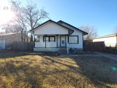 Main picture of 1632 N Evanston Pl