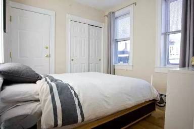 Main picture of 1711 Caroline Apartments