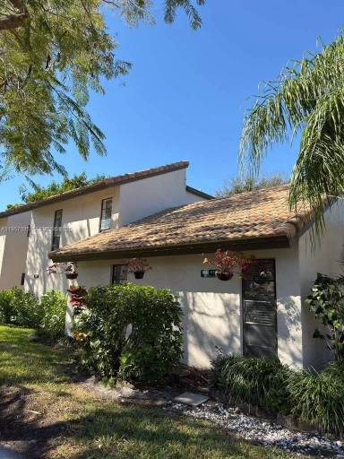 Main picture of 9719 N New River Canal Rd