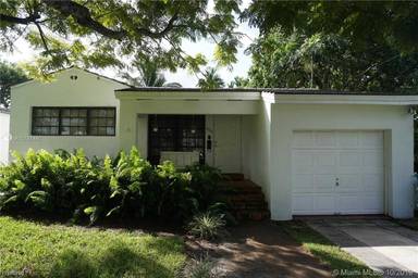 Main picture of 6066 SW 27th St