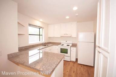 Main picture of 7930 170th Pl NE