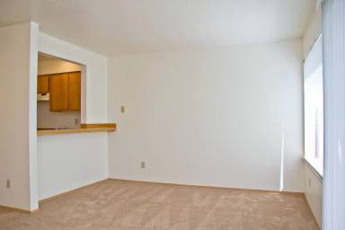 Main picture of 7927 SW 31st Ave