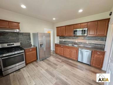Main picture of 1553-1555 N Lowell Blvd
