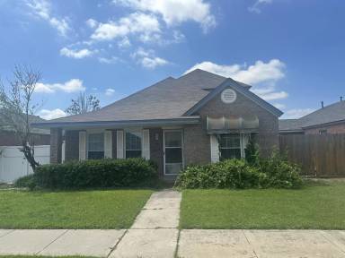 Main picture of 1100 SW 23rd St