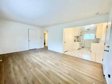 Main picture of 980 Sunset Ave