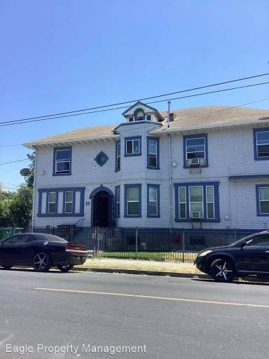 Main picture of 44 W Acacia Street