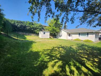 Main picture of 512 W Spring St